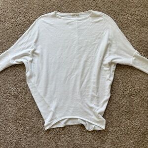 Small West End sweater long sleeve💛